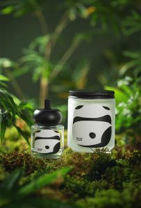 Panda car aromatherapy car reed diffuser decoration car aromatherapy essential oil