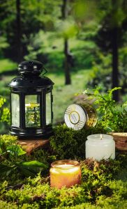 Portable Iron Lantern with Creative Scented Candle Container Outdoor Candle Cover